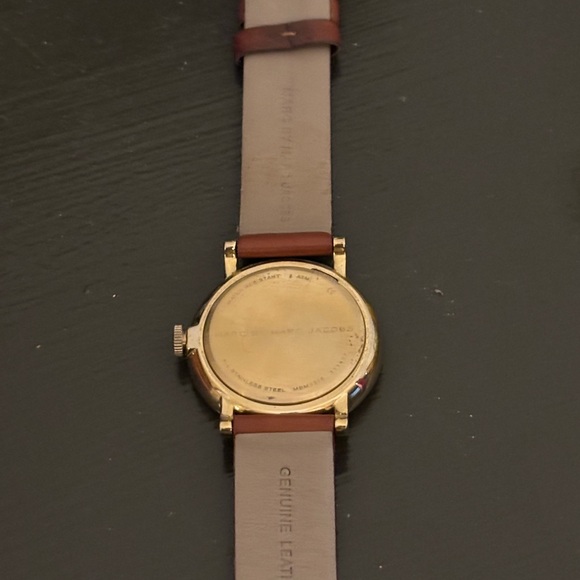 Marc By Marc Jacobs Gold Hardware w/  Brown Leather Strap - Picture 8 of 9